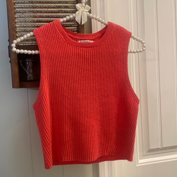 Reformation Tops - Like New Reformation Benedetta Flamingo Pink Ribbed Cashmere Cropped Tank